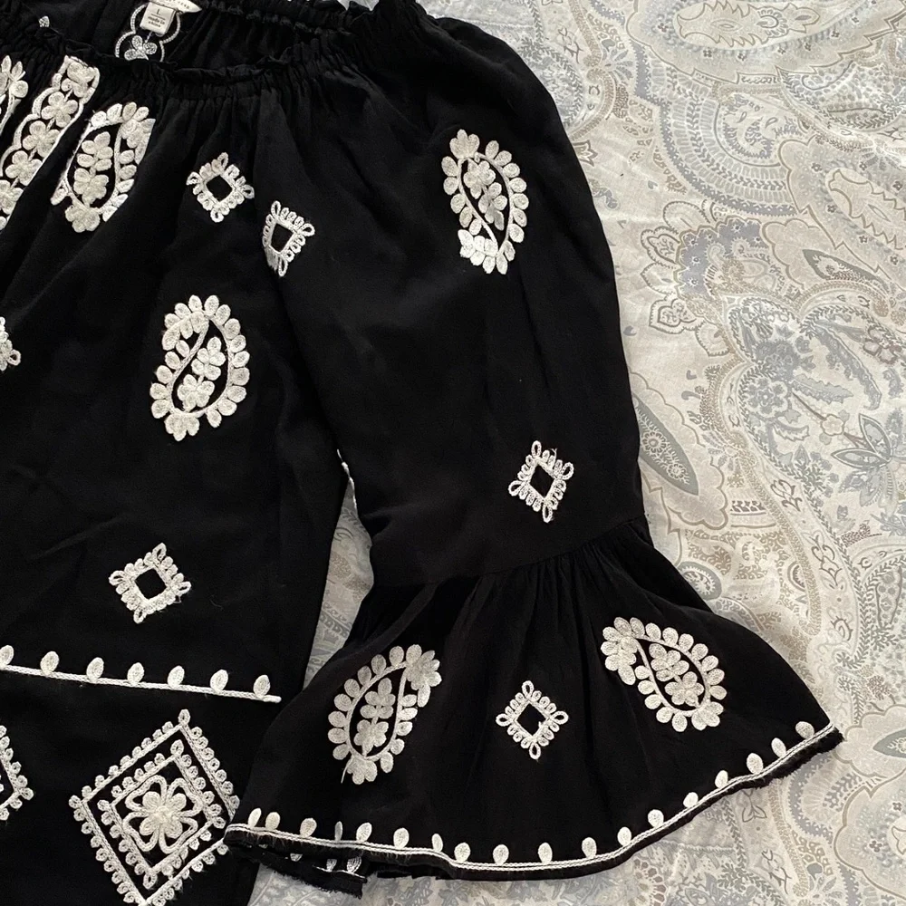 Cato Black Blouse with White Embroidery - Picture 4 of 5